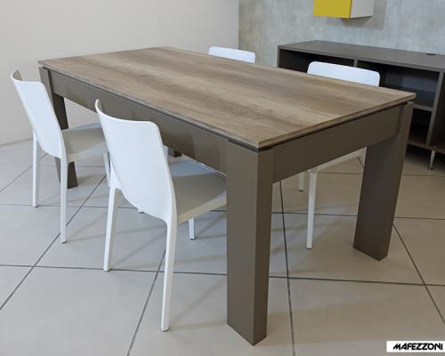 Complemento d´arredo, tavolo modello Stone allungabile di 100cm. Da 190cm a 290cm.